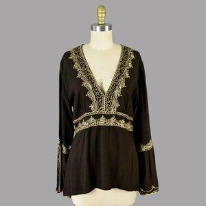 EMMA CAINE EMBROIDERED BLACK GOLD V-NECK TUNIC